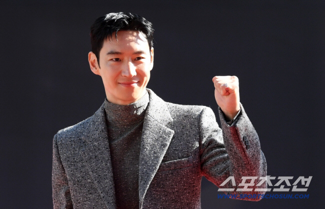 [SC줌人] '호구 도기'에 '본체 도기'..'모범택시3' 이제훈, 연기 스펙트럼 무한대