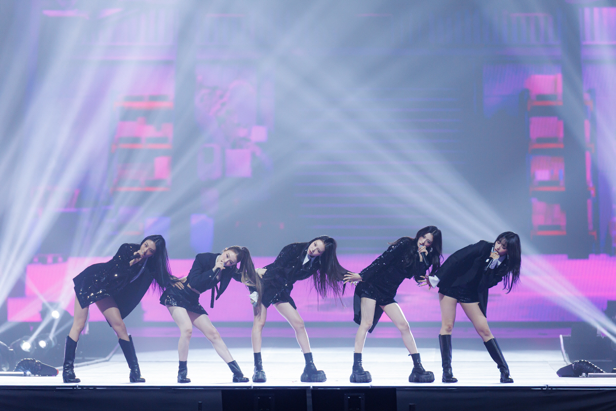 박보검 묵념→사자보이즈 취소…홍콩 대참사 속 웃음 사라진 '마마' 어땠나…