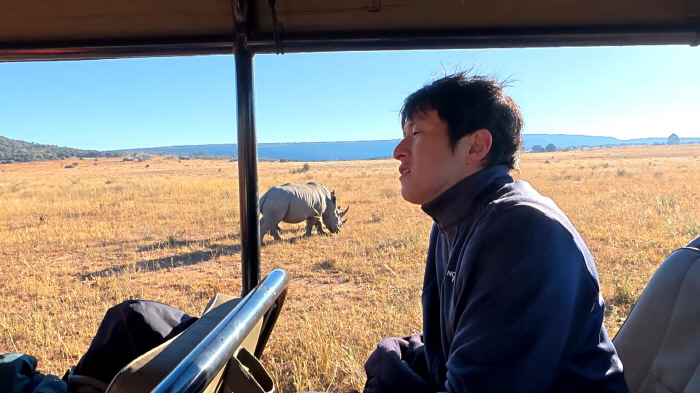 "군대 들어가는 기분"…기안84, 아프리카서 코끼리 출몰로 혼비백산(극한84)