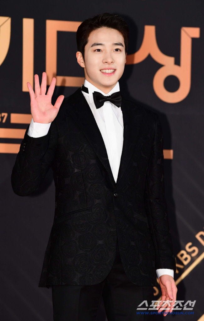 [SC이슈] '23세·군 전역' 남다름, 모친이 운영 중인 SNS 논란?…