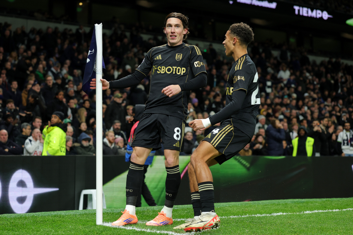 "경기 중 '야유' 토트넘 팬 아냐" 프랭크 충격 발언! '참사' 비카리…