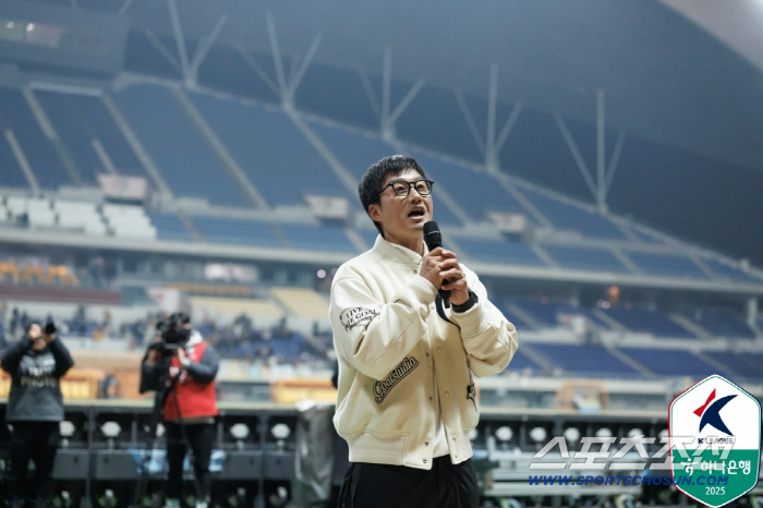 '강등전쟁 와중에 낭만 사랑꾼'이정효 광주 감독"아내에게 고맙다는 말 한…