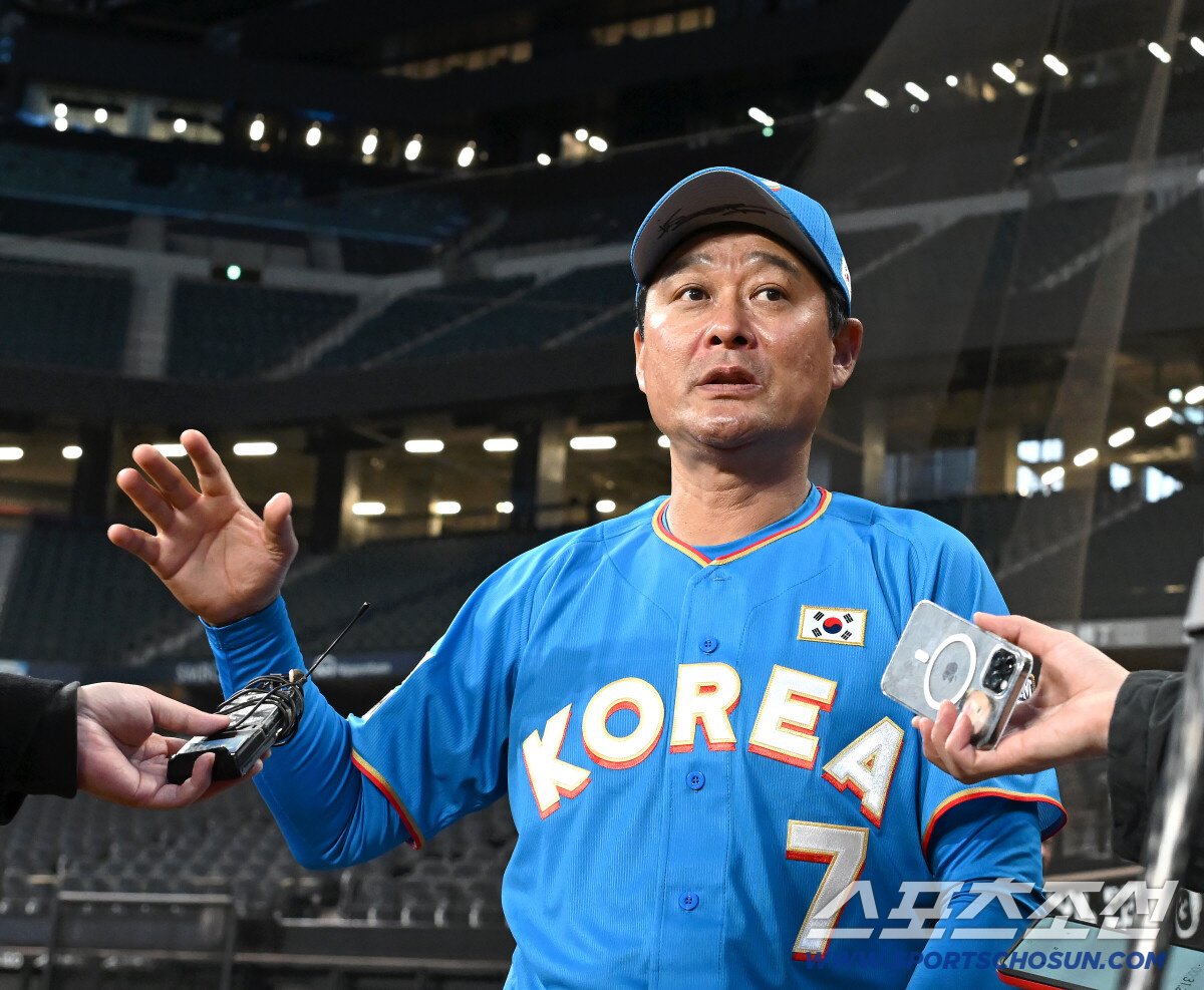 한일 드림 플레이어즈 게임에서 뭉친 '절친' 이대호-김태균 "작년 패배 …