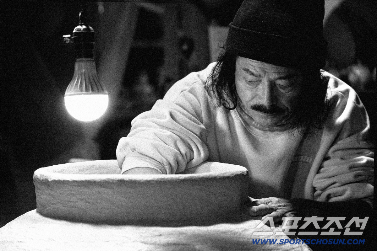 "불지핀 가마로 걸어들어갈 준비 끝났다" 토흔(土痕)의 창시자 도예가 이…