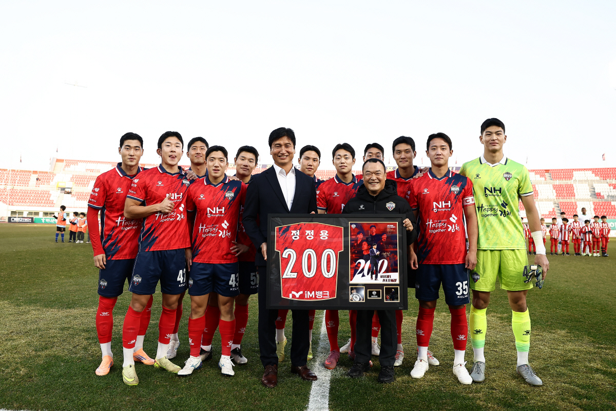 [현장인터뷰]'3위' 정정용 감독 "(2026년) 김천 상무, 마지막 한…