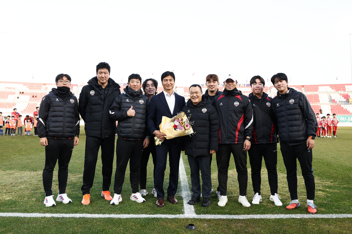 [현장인터뷰]'3위' 정정용 감독 "(2026년) 김천 상무, 마지막 한…