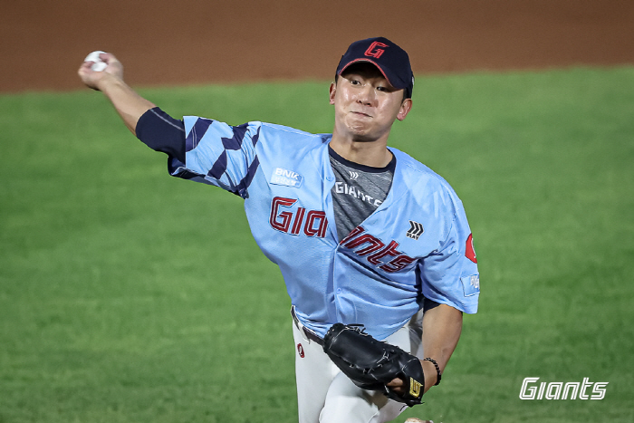 100구+1안타 완봉승! 데뷔 5년만, 26세 군필 투수 생애 최고의 날…