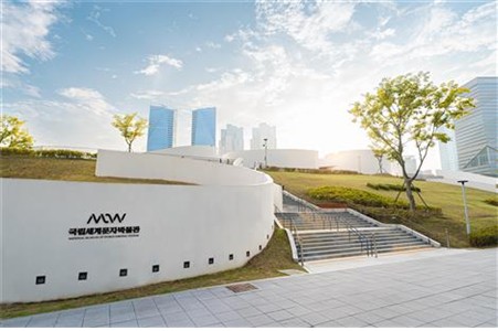 국립세계문자박물관 2년 연속 관람객 100만명…체험 접목해 호응