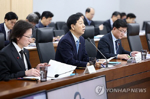 정부, 휴일 긴급협의…국민연금 외환스와프 연장협의