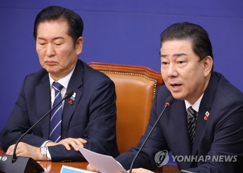 (서울=연합뉴스) 황광모 기자 = 더불어민주당 김병기 원내대표가 1일 국회에서 열린 최고위원회의에서 발언하고 있다. 2025.12.1 hkmpooh@yna.co.kr