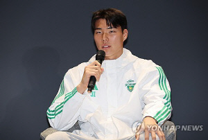 조현우 제치고 생애 첫 베스트11 선정된 송범근 