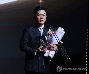 인천 1부승격 이끈 윤정환 감독, 2년 연속 '올해의 감독상' 영예