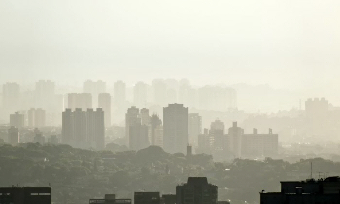 "'미세먼지 보통' 노출도 전립선암 발병 위험 높여"