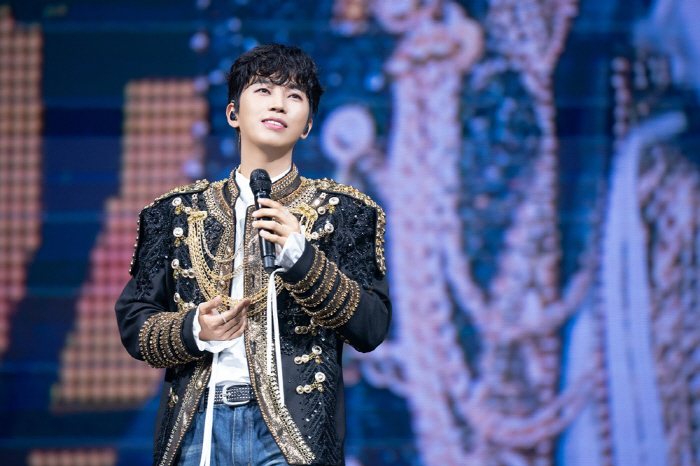 임영웅, 현장→안방 동시 장악.."서울 공연 무사히 마쳤다"