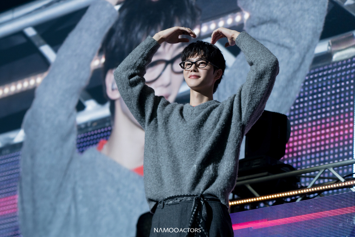 '얼굴천재' 송강 컴백에 일본까지 난리났다..전석매진→日후지TV 독점 공…