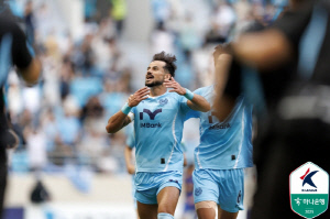 K리그1 득점왕은 '싱어송스트라이커' 싸박, 도움왕은 '대구의 신' 세징야[오피셜]