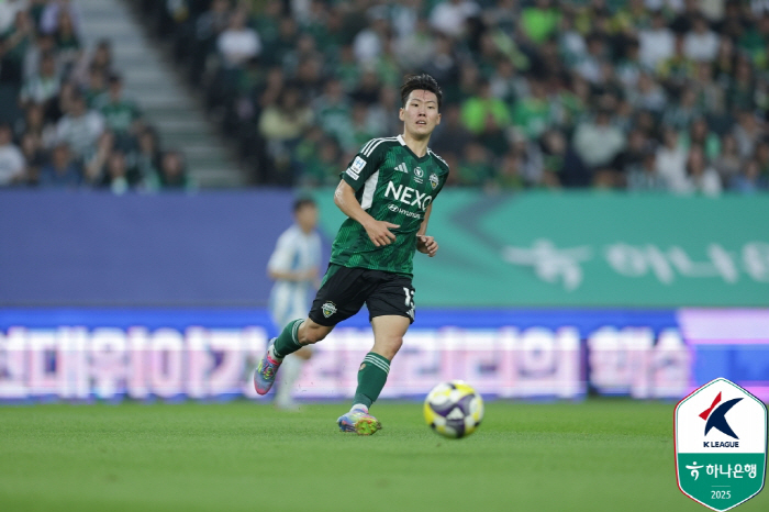 K리그1 베스트11은 전북천하 '11명 중 6명 배출'...송범근, 생애…