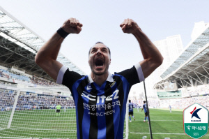 '무고사, 제르소, 이명주...' K리그2 베스트11, '11명 중 6명' 인천 '싹쓸이'...'후이즈, 신재원' 성남도 3명 배출[오피셜]