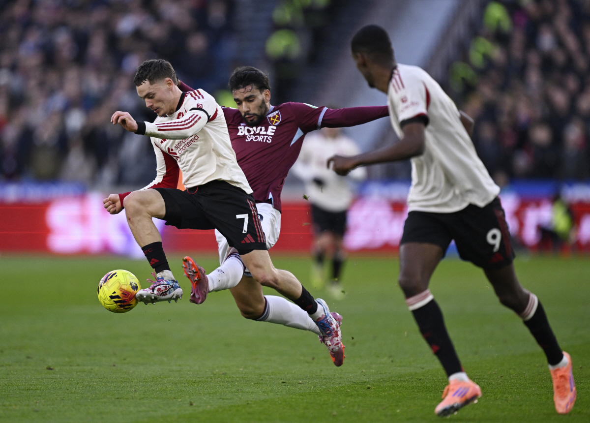 "토트넘 탈출한 손흥민이 부럽지" 살라 없는 리버풀의 시작인가, 'BBC…