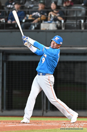 일본 레전드 상대 3안타 폭발, 적토마 이병규 