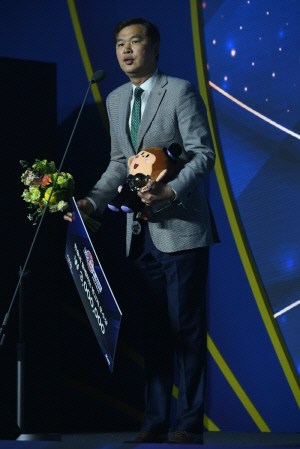 DB 이흥섭 신임단장 선임. 전문 단장 중심 선진 구단 운영체계 토대 마련