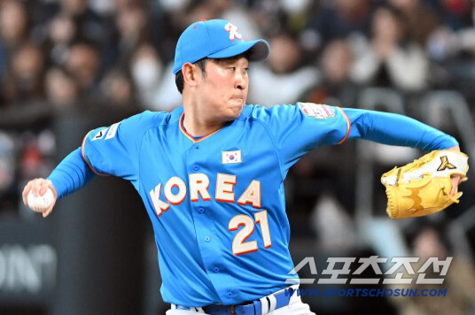 '2이닝 무실점 완벽투' 윤석민, 선발 호투 "선수 때 한일전 선발 못했…