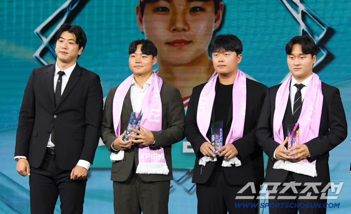 [포토] 김수윤-현원회-신지환 'SSG 랜더스 미래'