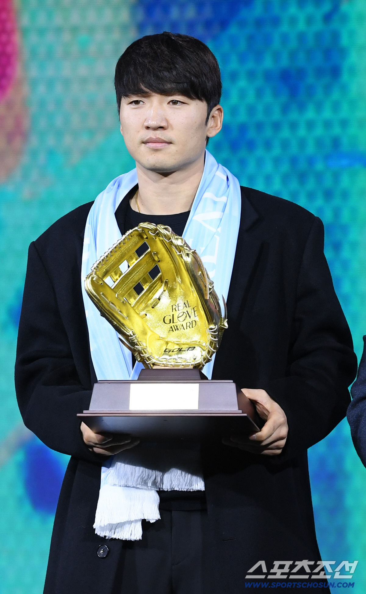 [포토] LG 박해민, 외야수 부문 리얼글러브 수상