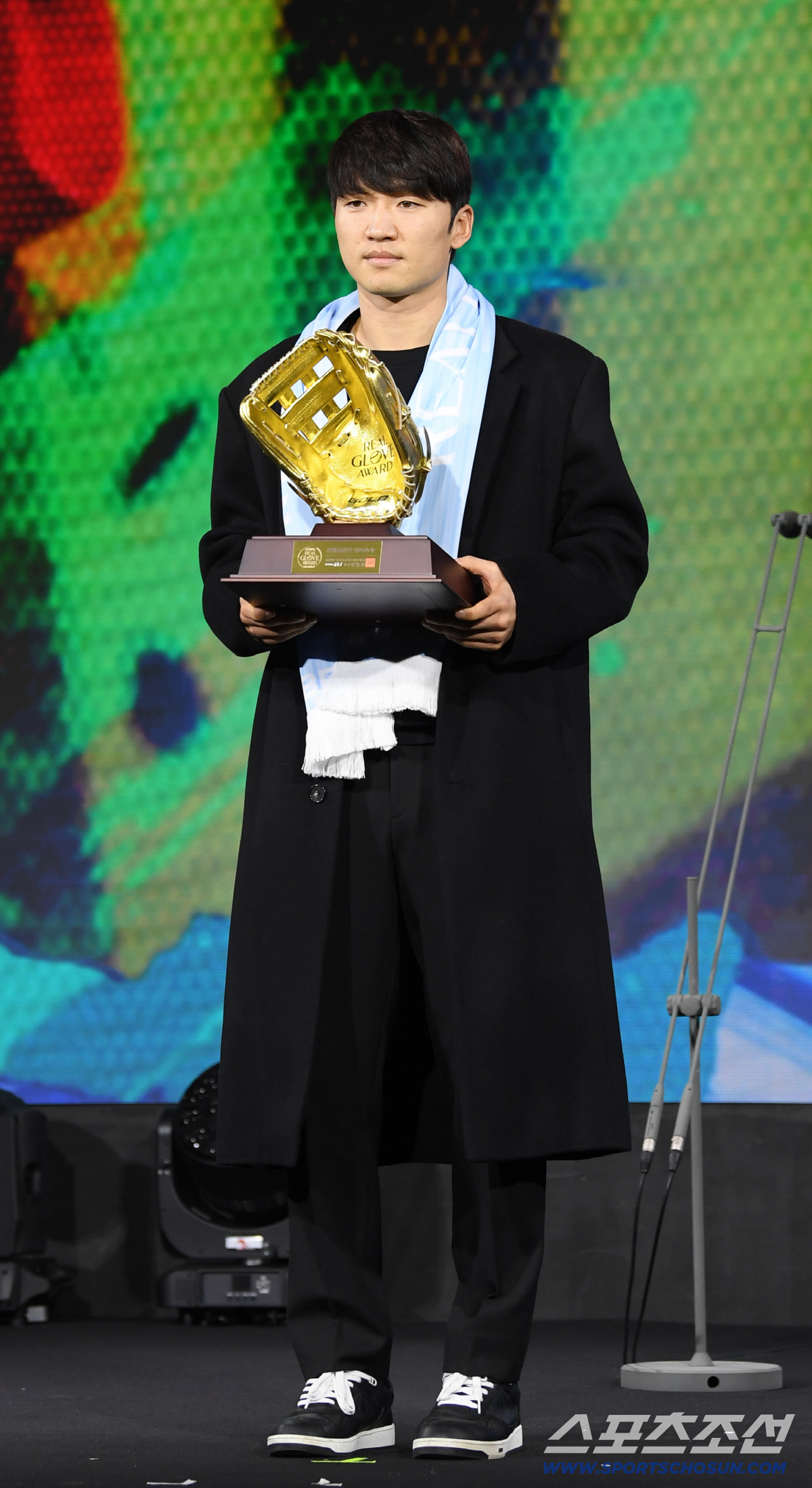 [포토] LG 박해민, 외야수 부문 리얼글러브 수상