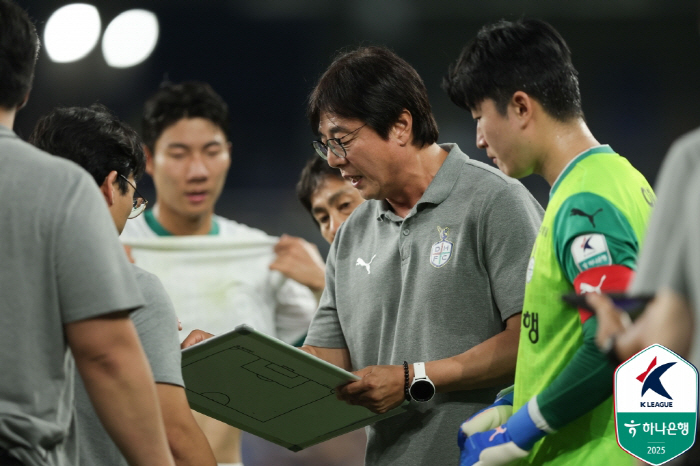 '유쾌한 반전' 강등권 싸움→창단 첫 준우승, '亞 무대로 가는' 황선홍…