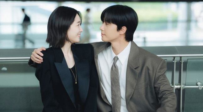 “박서준=뿌리 깊은 나무·원지안=촛불”  ‘경도를 기다리며’ 제작진, 캐…