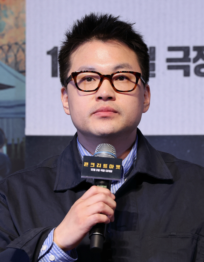 '콘크리트 마켓' 홍기원 감독 "영화는 사건 중심으로 빠르게 전개, 시리즈는.."