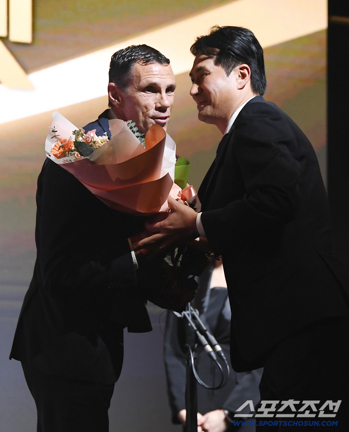 [K리그 대상]'미친 왼발' 이동경→'별중의 별' MVP 영예, '첫 해…