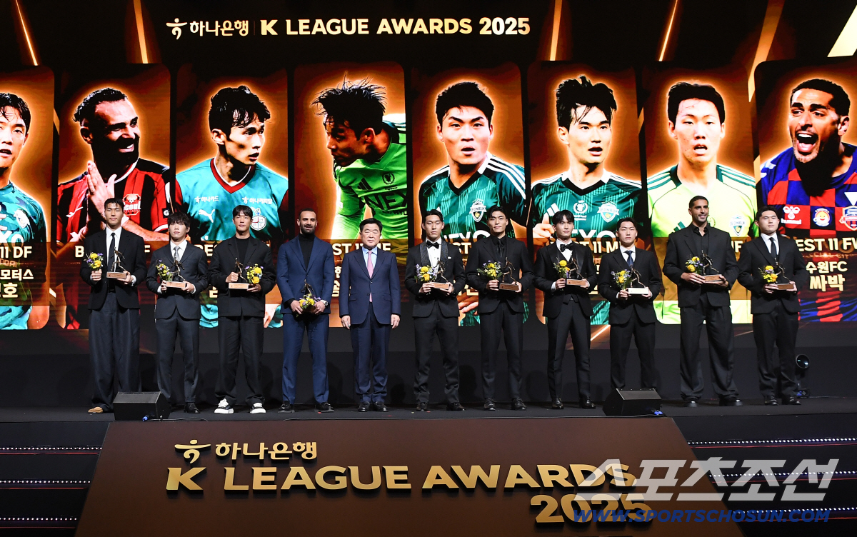 [K리그 대상]'미친 왼발' 이동경→'별중의 별' MVP 영예, '첫 해…