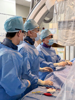 전남대병원, 전국 최초 도입 '임펠라' 시술 성공…급성심근경색 생존률 향상 입증