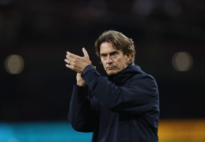 '사실이 아니라고 말해줘' 토트넘, 크리스마스 전 프랭크 경질할 수도...그런데 후임 후보가 포스테코글루, 텐 하흐, 로저스?