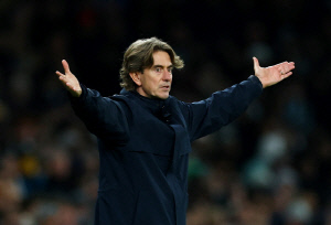 또 나야? 최악의 위기! 뉴캐슬전 선발 못 뛰는 3인→풀럼전 부진 영향…