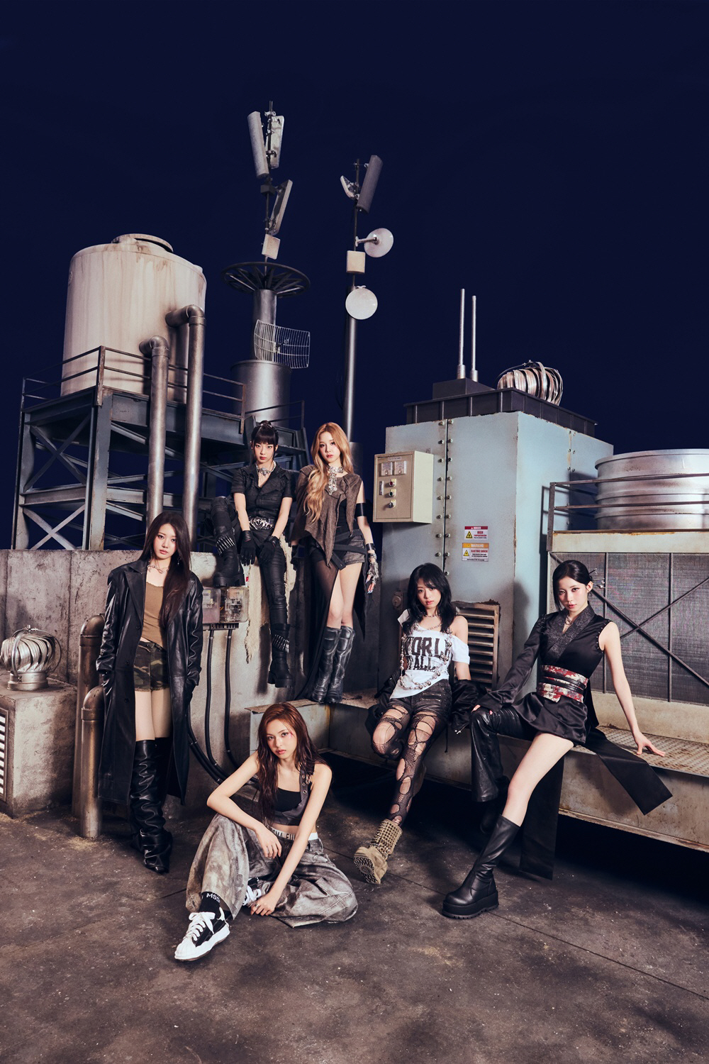 베이비몬스터, 선배들 제치고 또 일냈다…'마마' 유튜브 조회수 1·2위 …