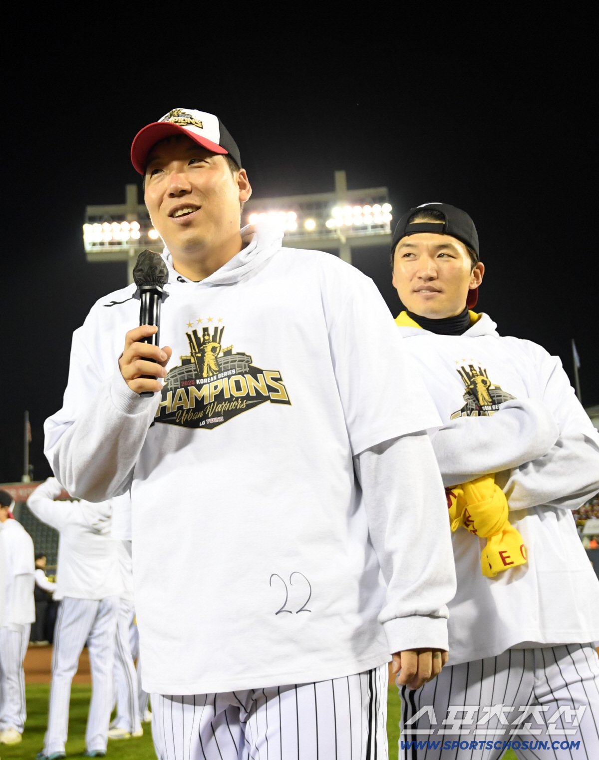 찔러도 피 한방울 안나올 것 같은 김현수가 울컥했다 "LG 떠나 많이 속…