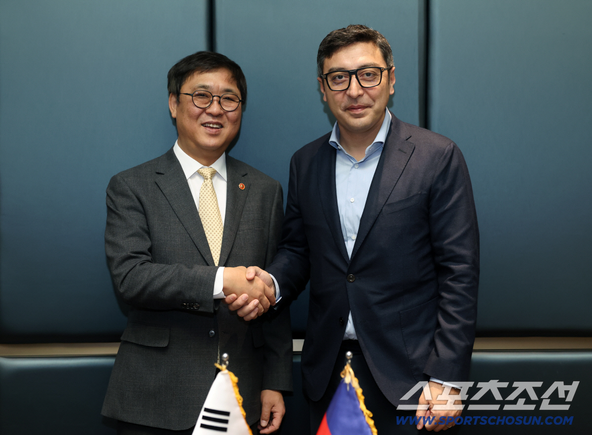 'K-스포츠외교 광폭행보'최휘영 문체부장관"亞최초 부산WADA총회"자부심…