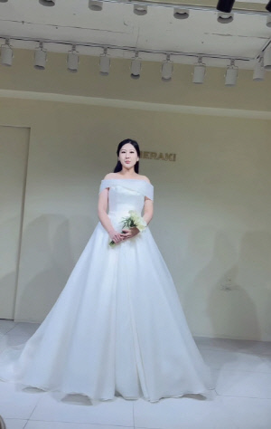 '혼전임신' 28기 정숙, D라인 꽁꽁 숨긴 웨딩드레스 자태 