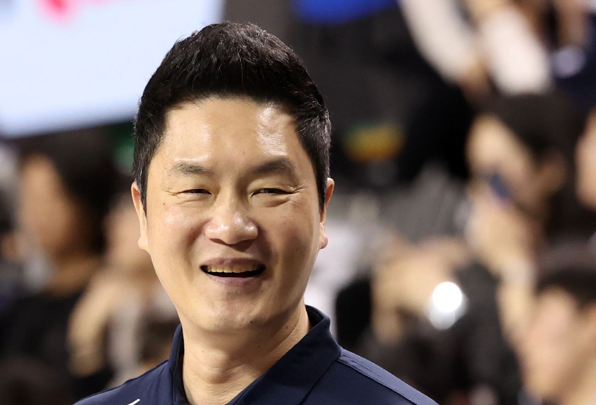 "후배들이지만 정말 대단!" 전희철X조상현 男 임시 사령탑…11일 만에 …