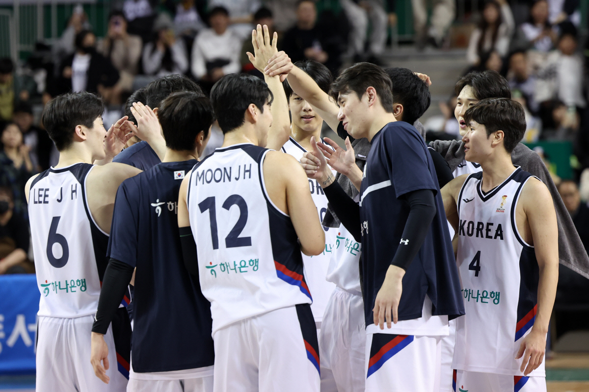 "후배들이지만 정말 대단!" 전희철X조상현 男 임시 사령탑…11일 만에 …