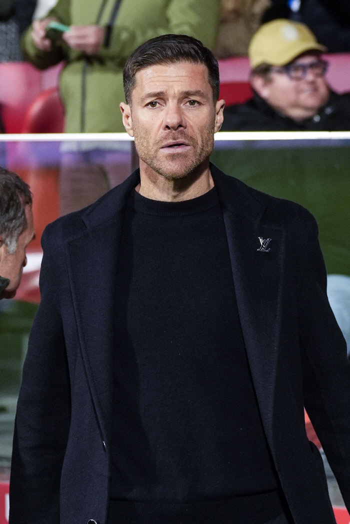 "충격" 부임 6개월 만에 경질 위기, 비니시우스와 불화설→최악의 경기력…사비 알론소 해고 직면