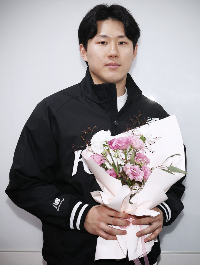 48억 아끼고, 보상 선수까지 대박나면 '핵이득' 아닌가...한승혁 '초대박' 기쁨은 잠시뿐