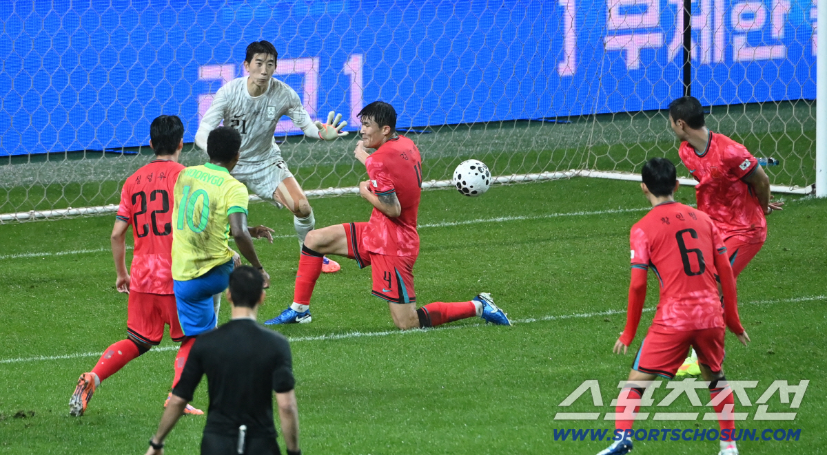 홍명보호 멀티골 대박살 주인공, 손흥민 후계자 불가능...토트넘 역대 최…