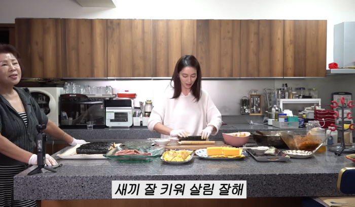 "고부갈등이 뭐야"…이병헌母, 며느리 이민정 극찬 "성격 좋고 남편에 잘…