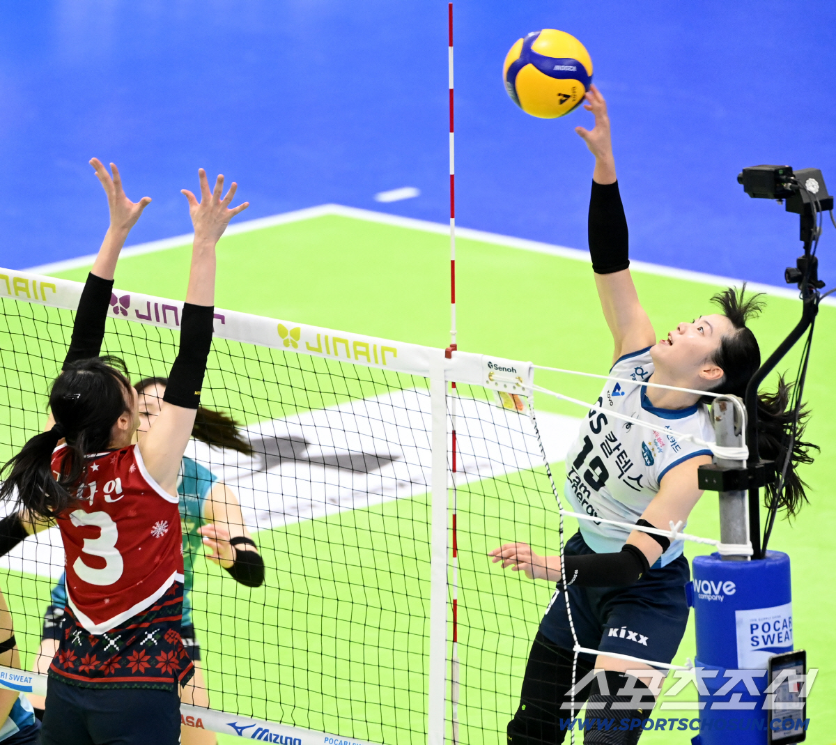 이기면 2위... 5명 뭉친 현대건설이 실바 혼자 버틴 GS칼텍스에 3-…