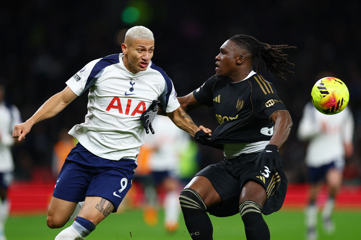 "충격" 손흥민 떠난 토트넘 새 핵심이라더니…결국 히샬리송 자리 없나 '…