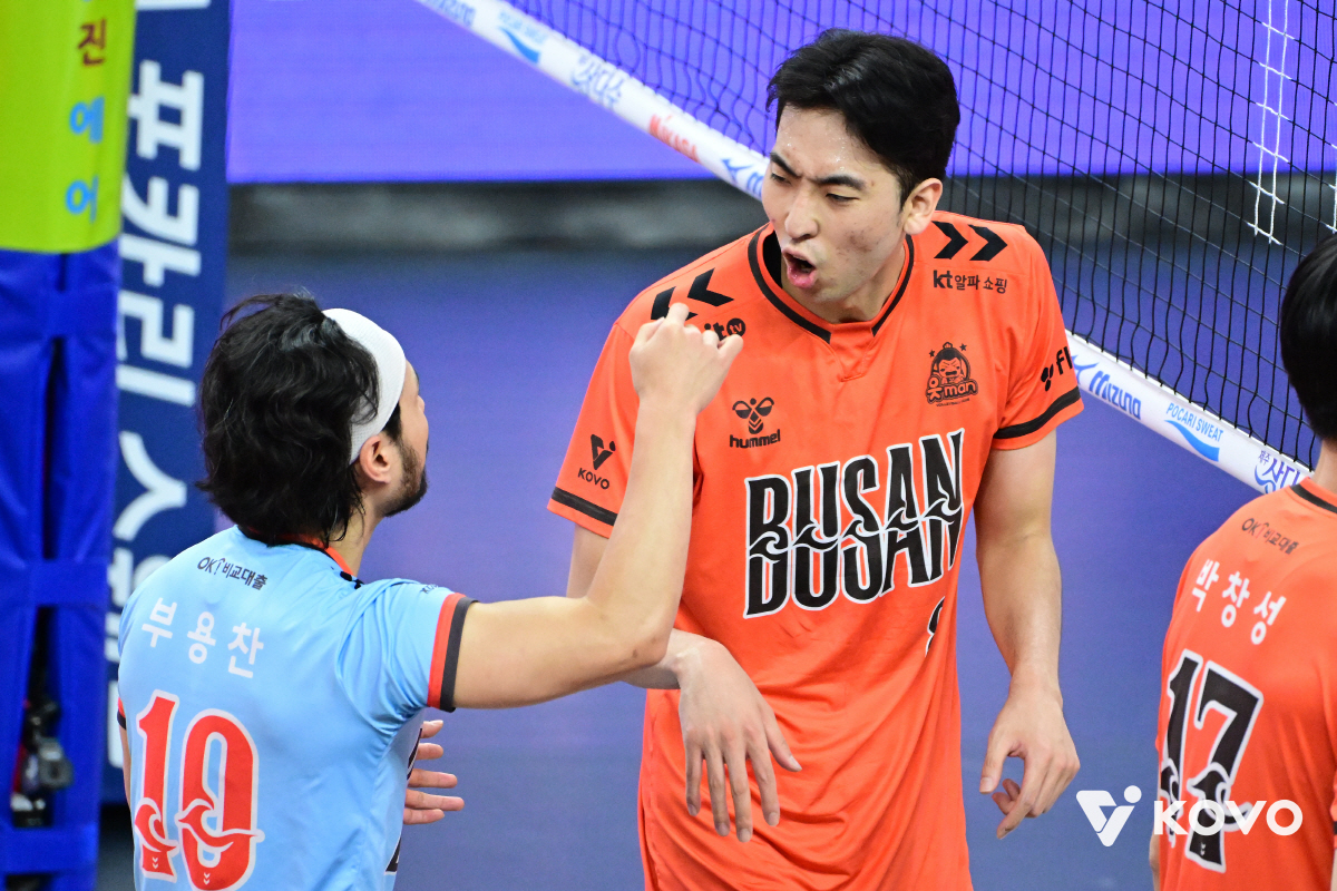 나이 서른에 배구에 눈떴다…배구도사가 바라본 2m1 거포의 눈물겨운 성장…